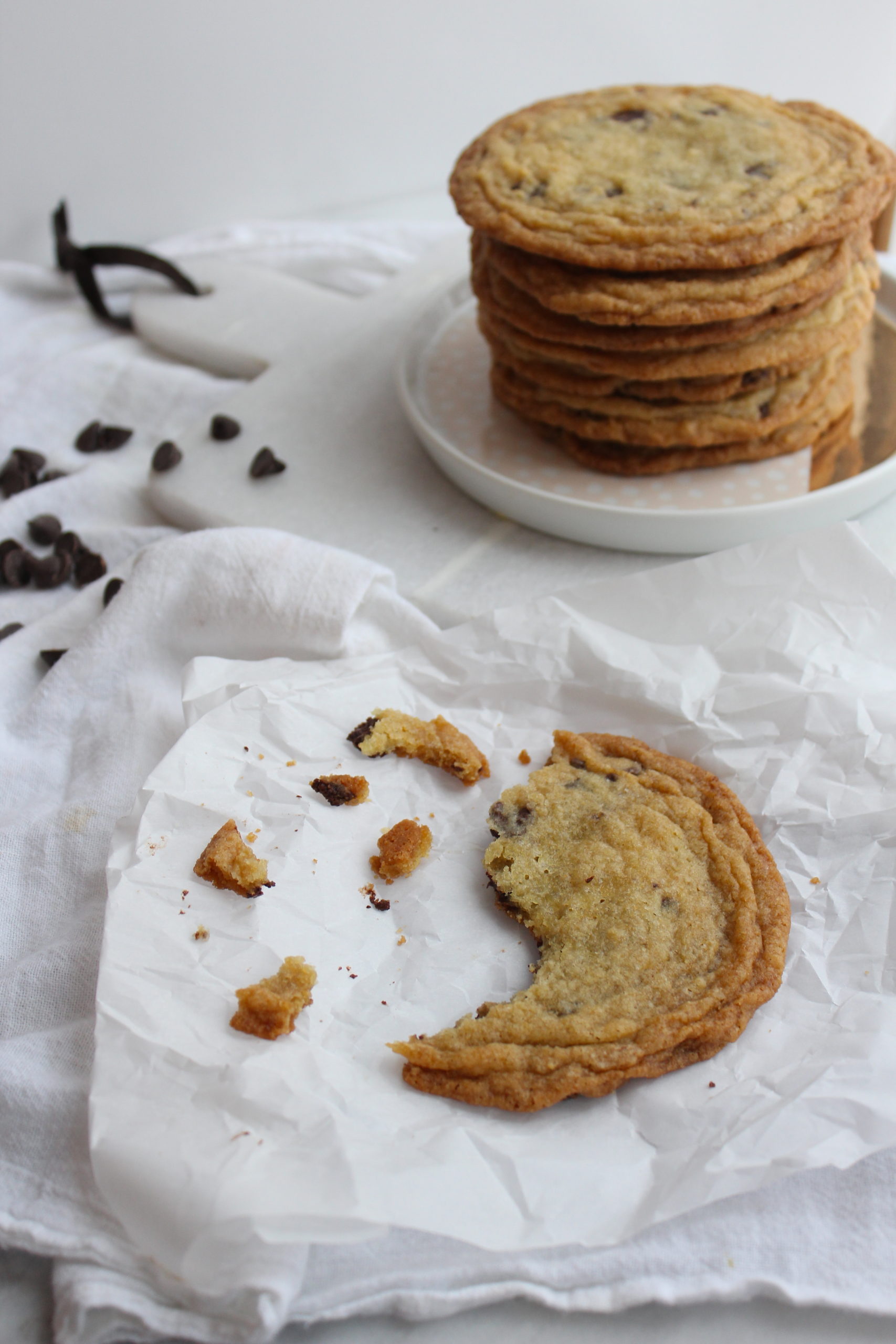https://sohappyyoulikedit.com/wp-content/uploads/2018/03/Pan-Banging-Chocolate-Chip-Cookies4-scaled.jpg?is-pending-load=1