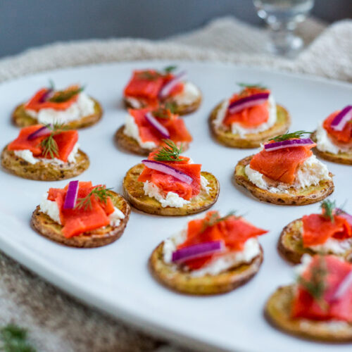 Smoked Salmon & Garlic Dill Cream Cheese Crackers